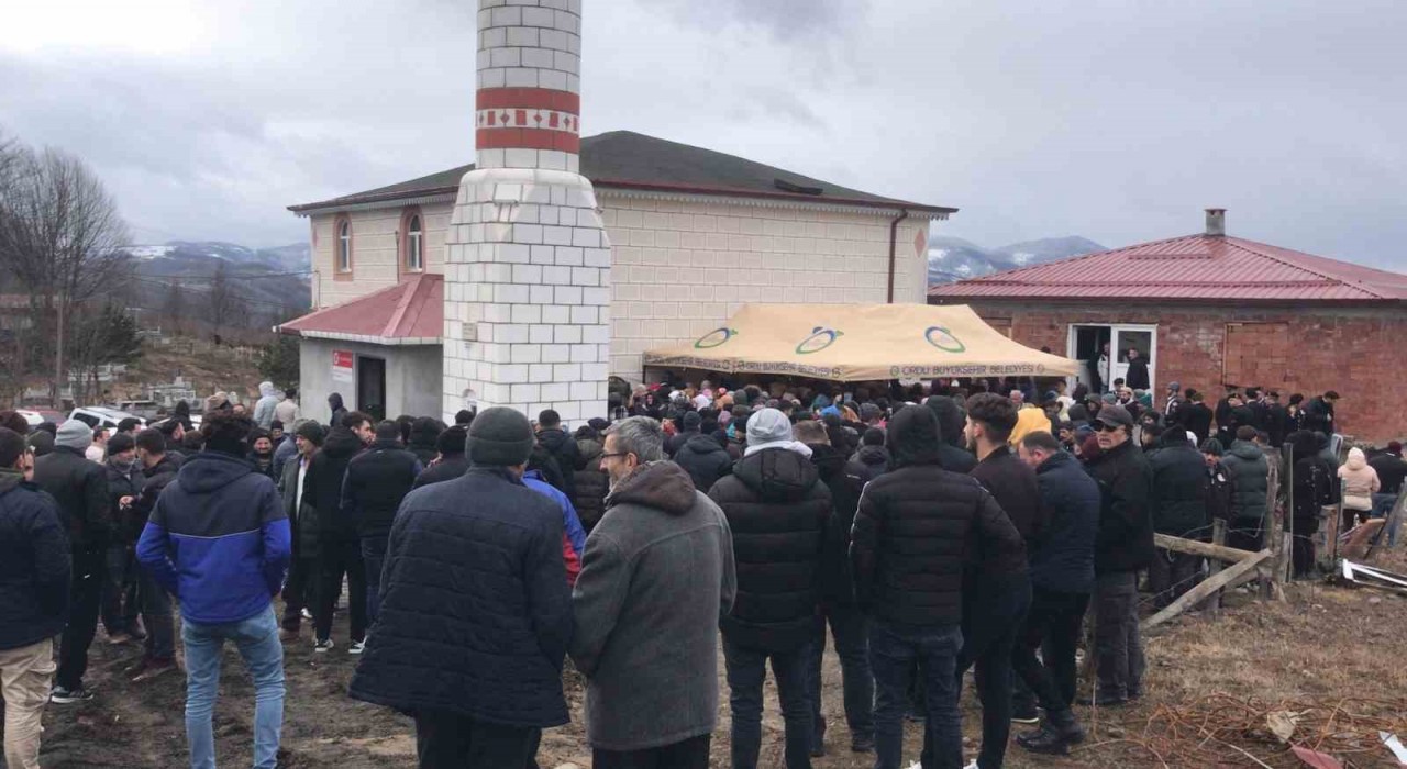 Kazada hayatını kaybeden uzman çavuş son yolculuğuna uğurlandı
