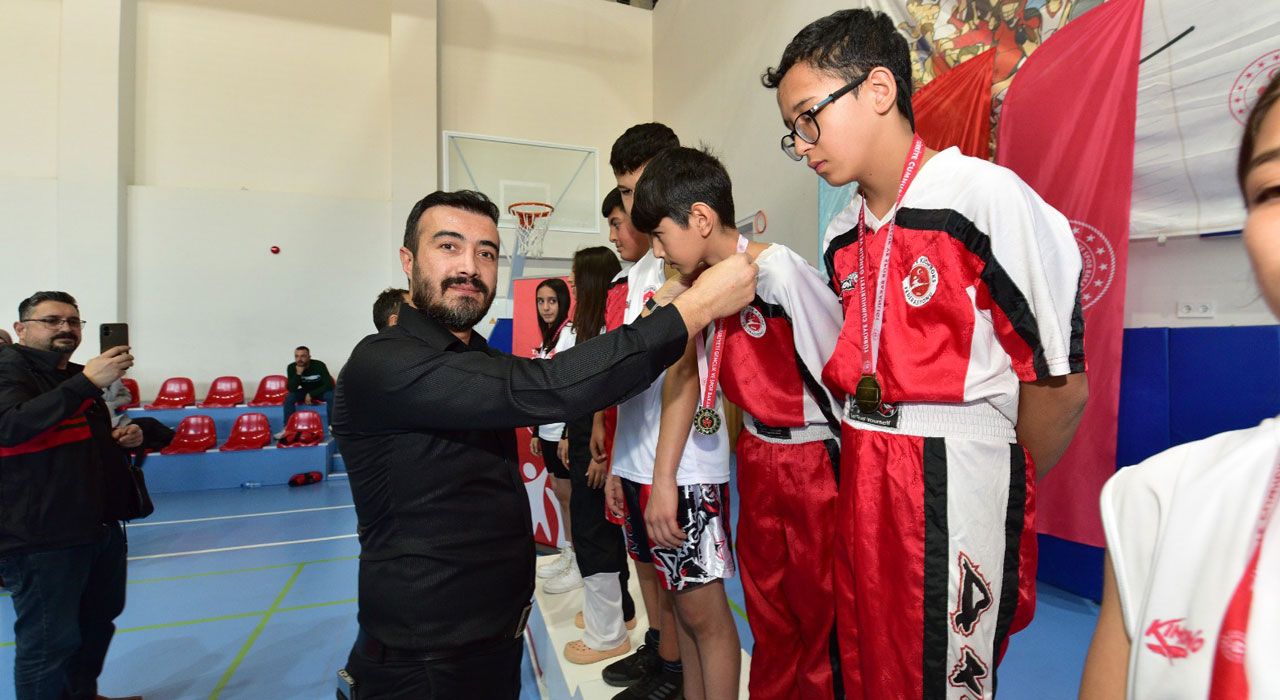 Kick Boks Okullar Arası İl Şampiyonası Tamamlandı