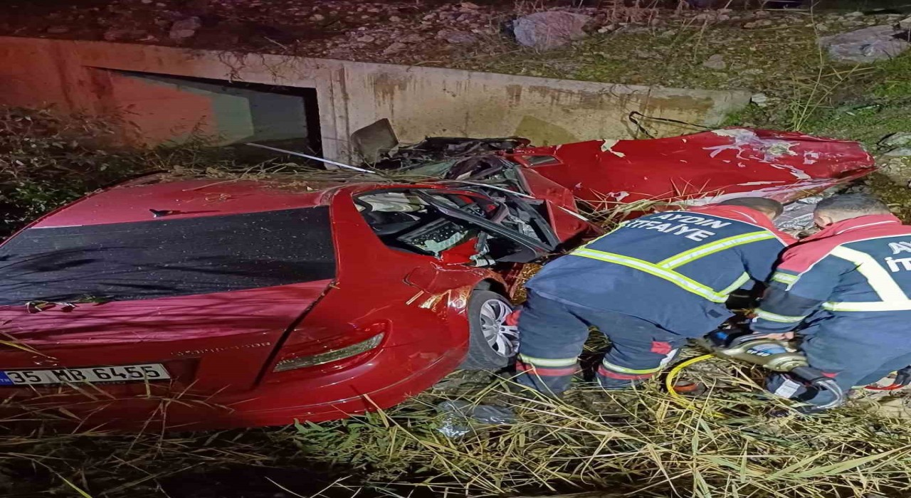 Kontrolden çıkan otomobil, kanala uçtu: 2 yaralı