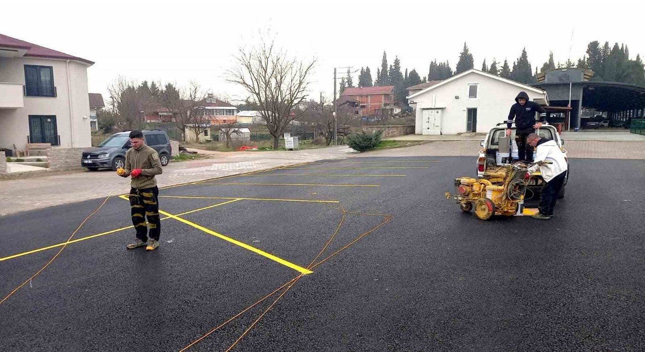Kullar Kapalı Pazar Alanının otoparkı hizmete hazır