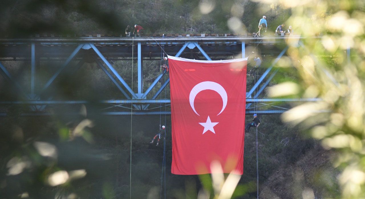 Kurtuluşun Sembol Noktasında Bayrak Dalgalanacak
