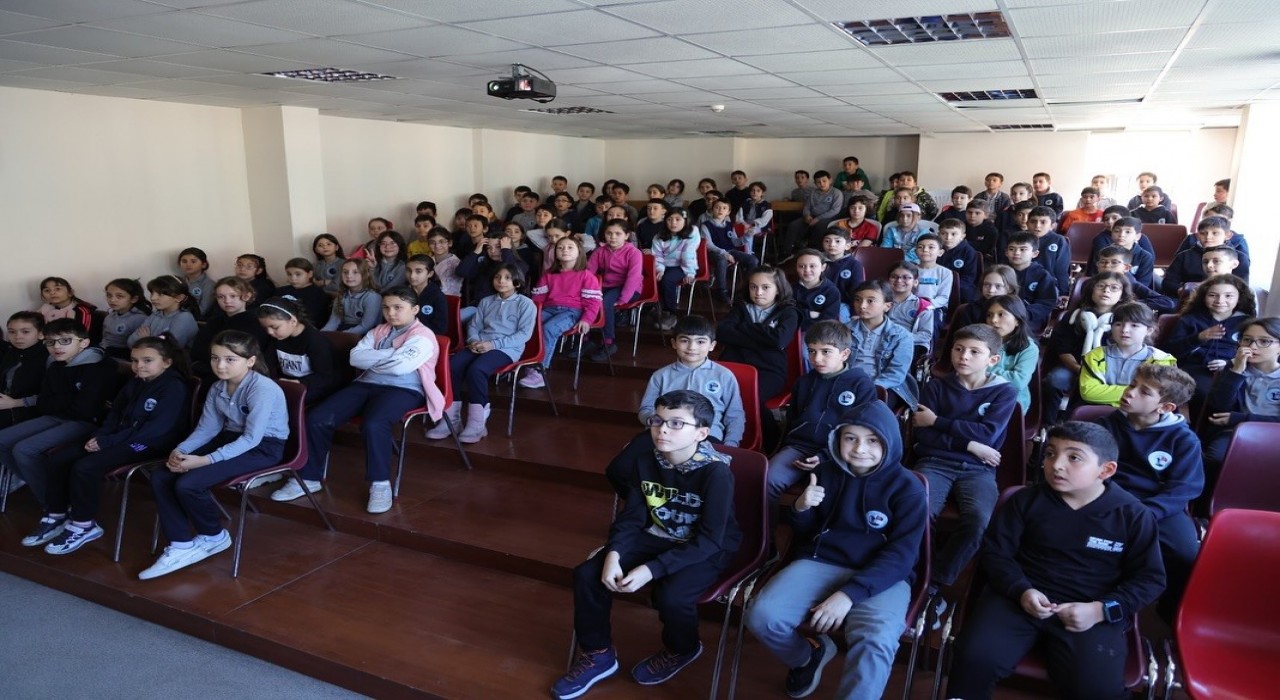 Kütahya Belediyesinden okullarda sıfır atık eğitimi