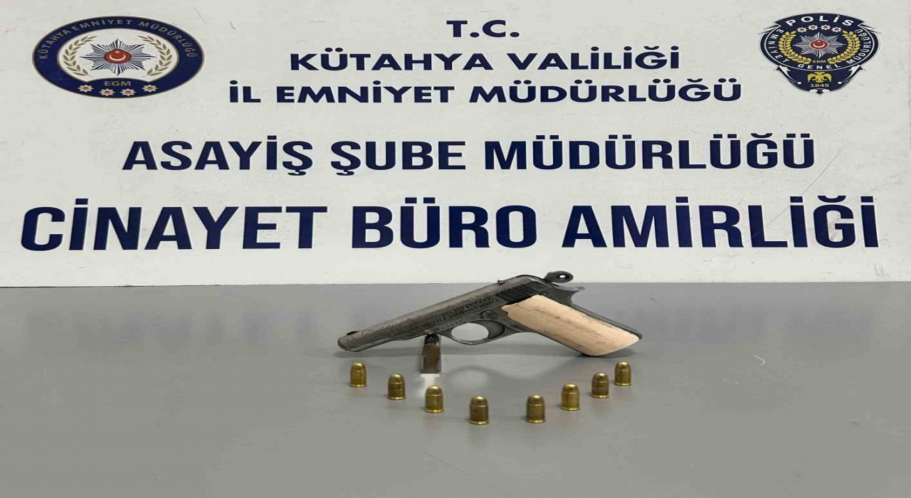 Kütahyada ruhsatsız tabanca ve ceza işlemi