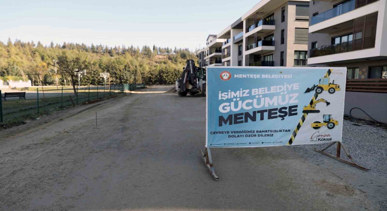 Menteşede yol yapım çalışmaları sürüyor
