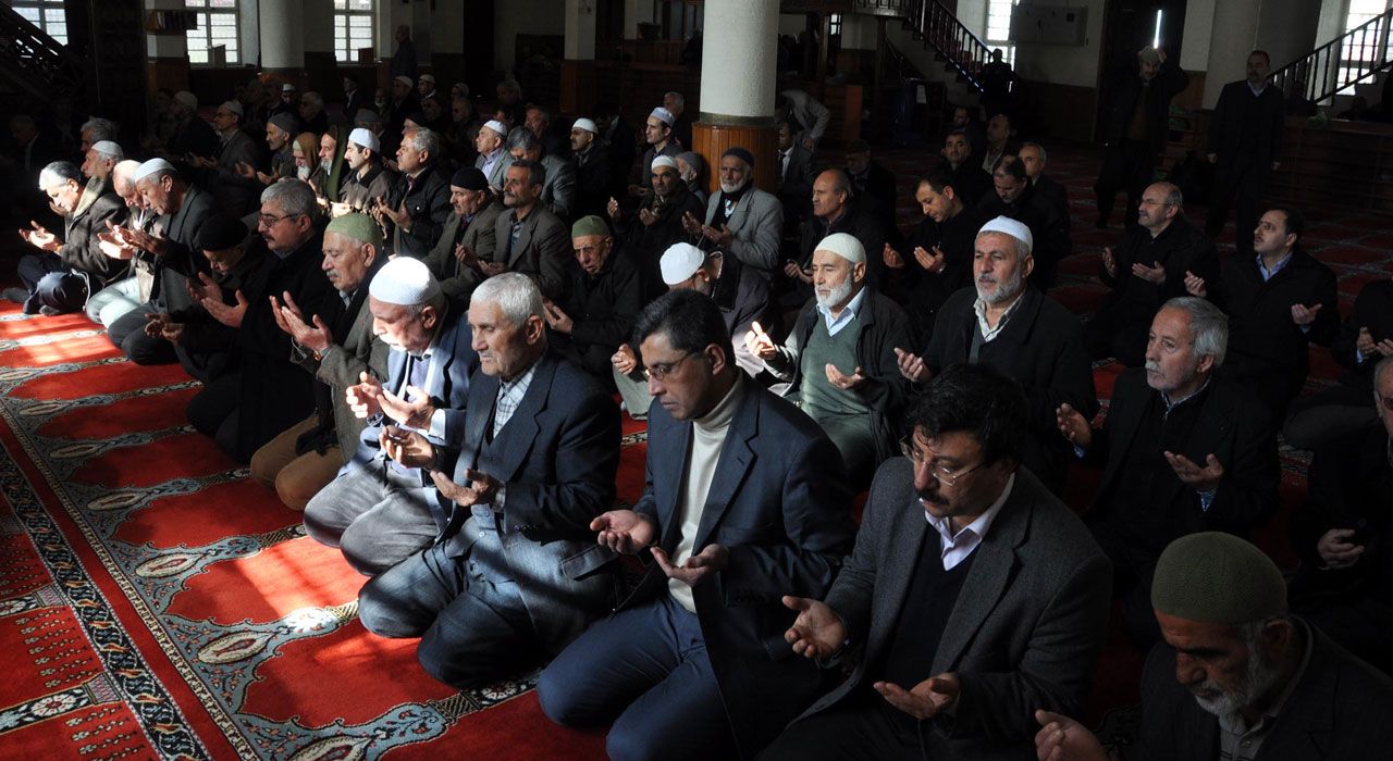 Mübarek Gecelerin İlki, Regaip Kandili Ne Zaman?