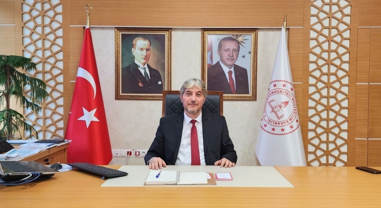 Müdür Yılmaz: Eğitimcilerimizle omuz omuza vererek, geleceğe daha güçlü adım atacağız