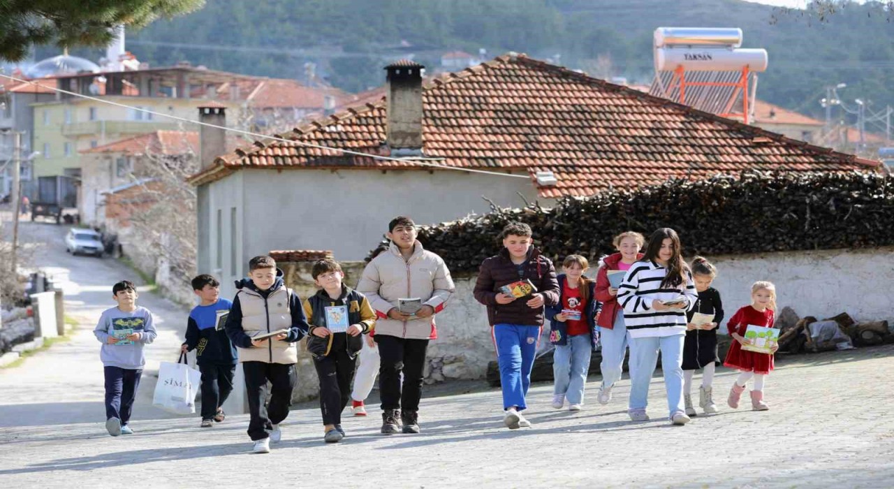 Muğla Büyükşehirden kırsaldaki çocuklara kitap desteği