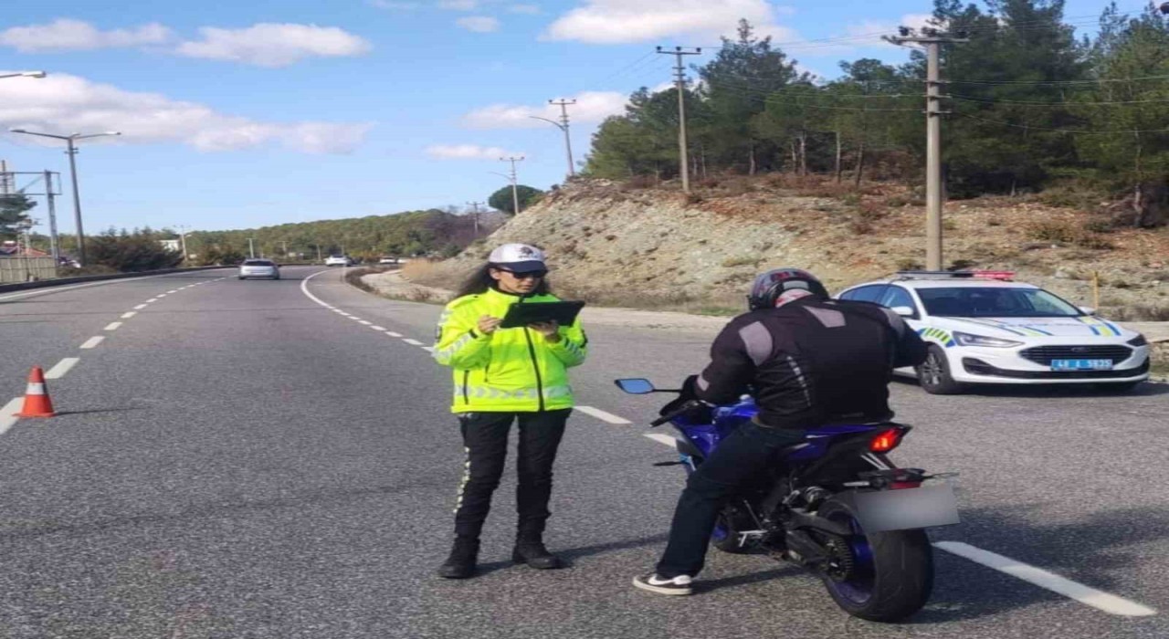 Muğlada motosiklet denetimlerinde 71 sürücüye ceza kesildi