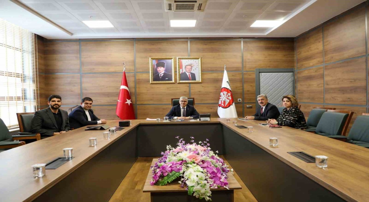 Niğdede tarihi türbelerin restorasyon projeleri değerlendirildi
