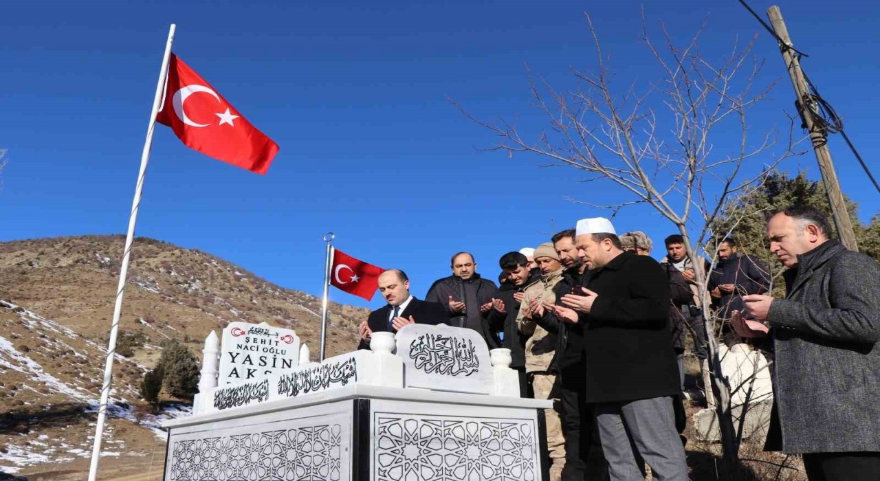 Oltuda şehitlere vefa