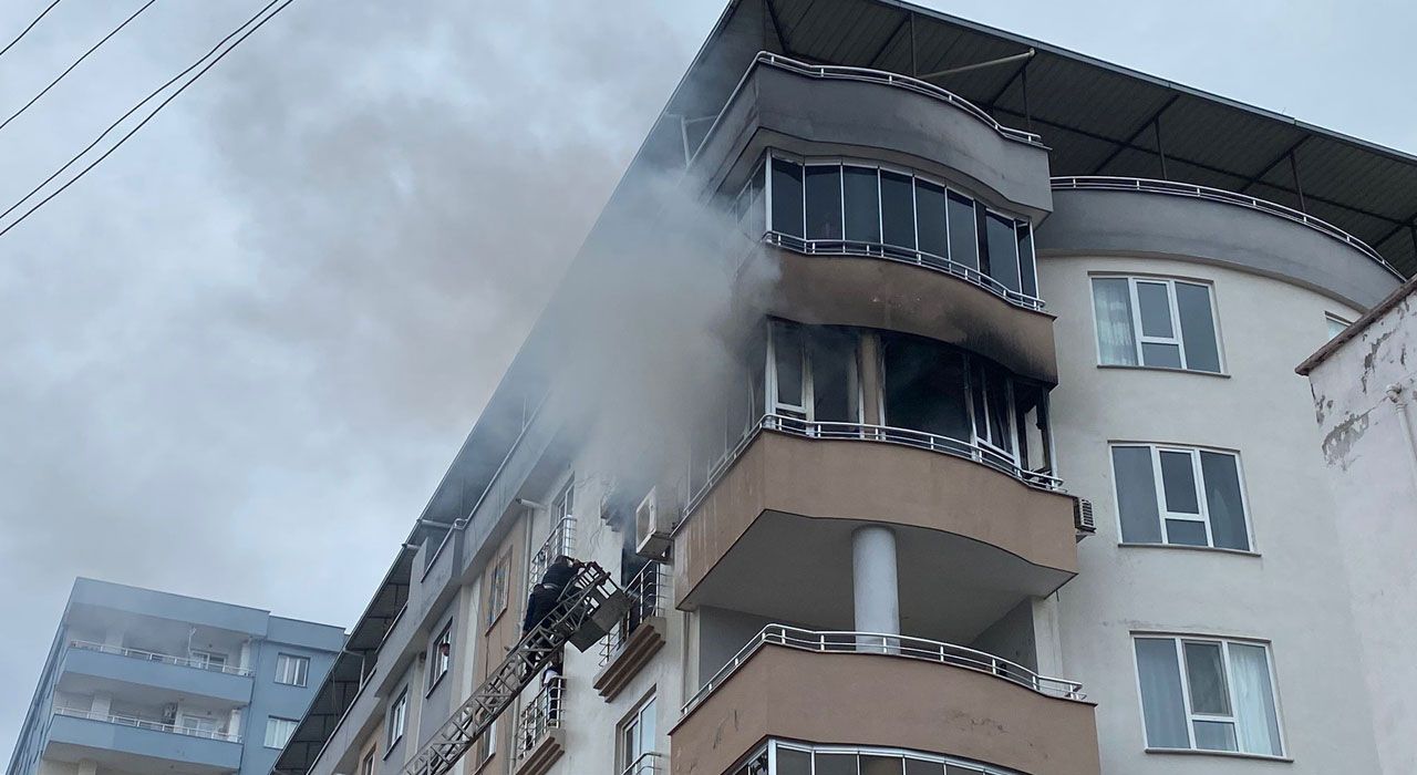 Osmaniye’de Apartman Yangını Paniğe Neden Oldu