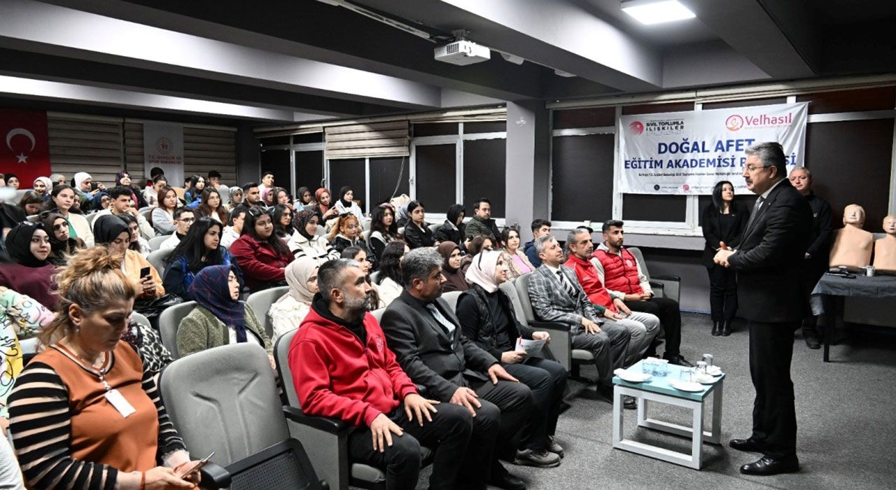 Osmaniye’de “Doğal Afet Eğitim Akademisi” Eğitimi Gerçekleştirildi