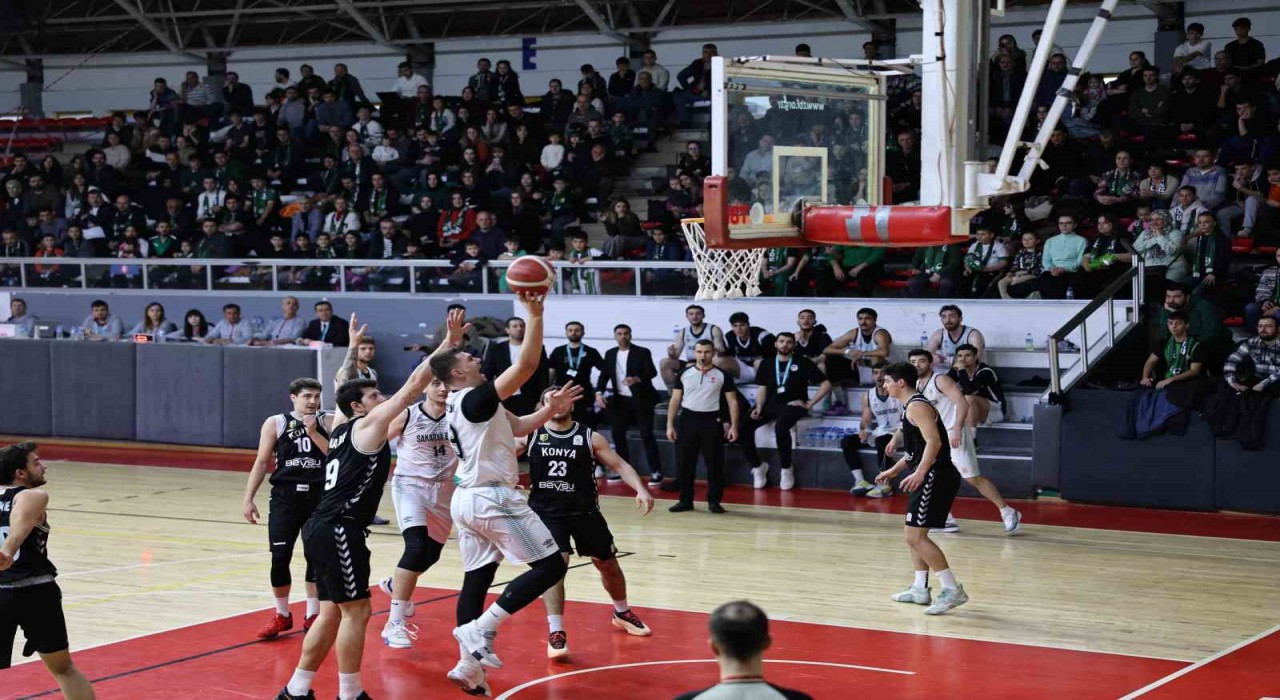 Sakarya Büyükşehir Basketbol İstanbulda seriyi sürdürmek istiyor