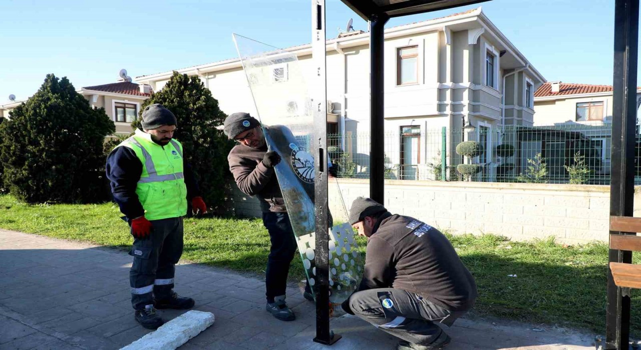 Sakaryanın en işlek noktalarına yeni nesil duraklar