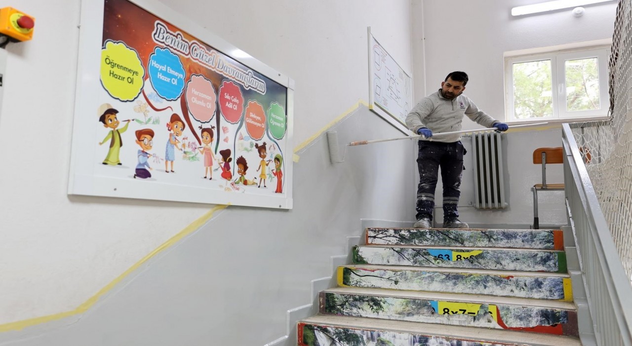 Şehzadeler Belediyesinden okullara yenileme desteği
