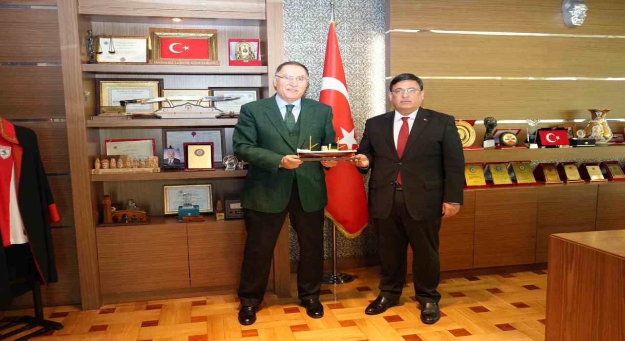 Şeref Malkoç, Başsavcı Kılıçı ziyaret etti