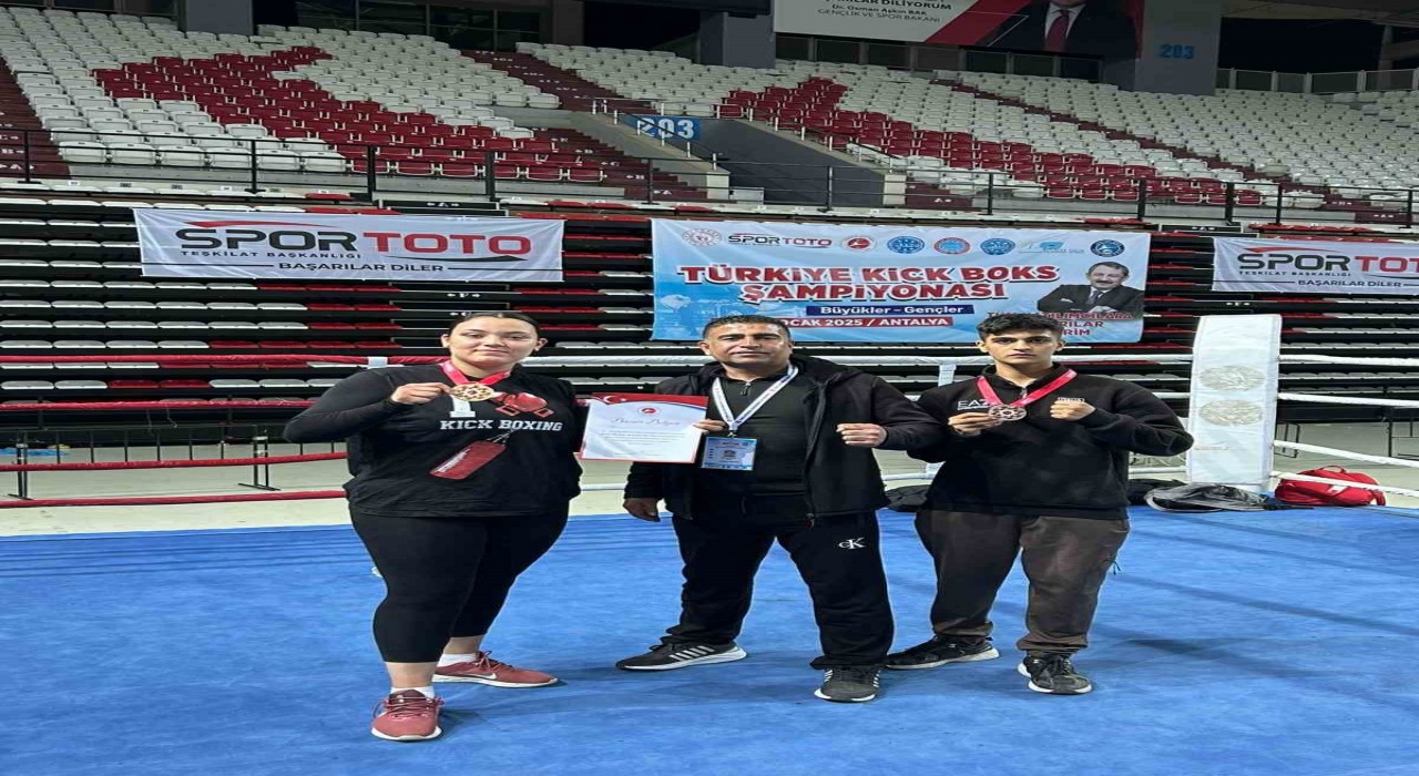 Sökeye Kickboksta başarı ile döndüler