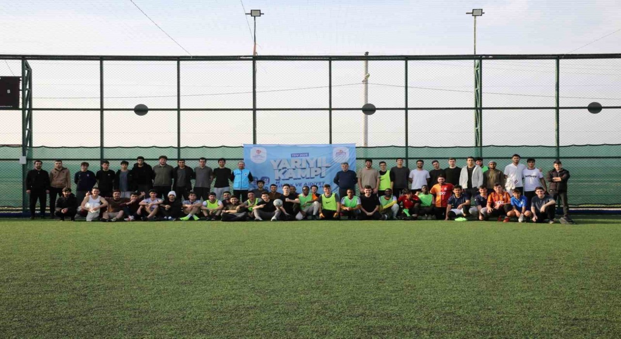 TDVden 12 ilde 21 farklı merkezde bin 774 öğrenciye yarıyıl kampı