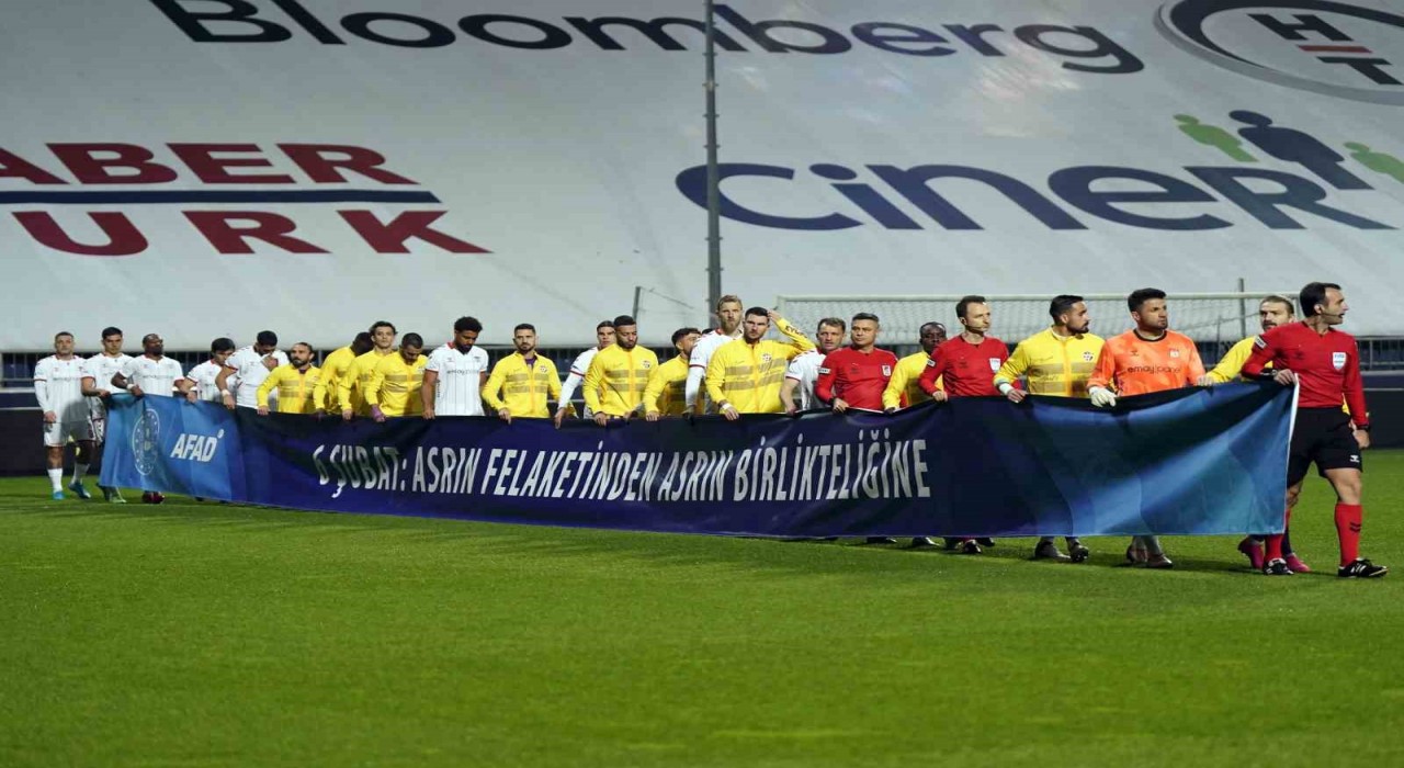 Trendyol Süper Lig: Eyüpspor: 0 - Sivasspor: 0 (Maç devam ediyor)
