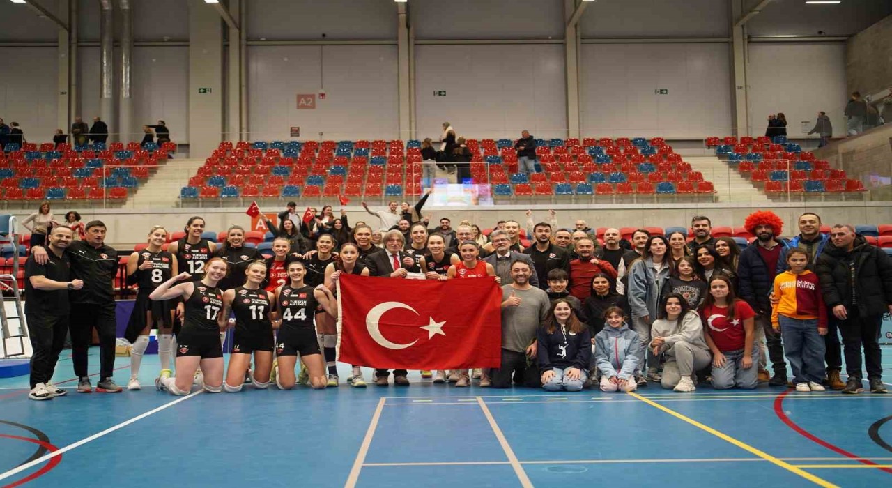 Türk Hava Yolları, CEV Kupasında çeyrek finalin kapısını araladı