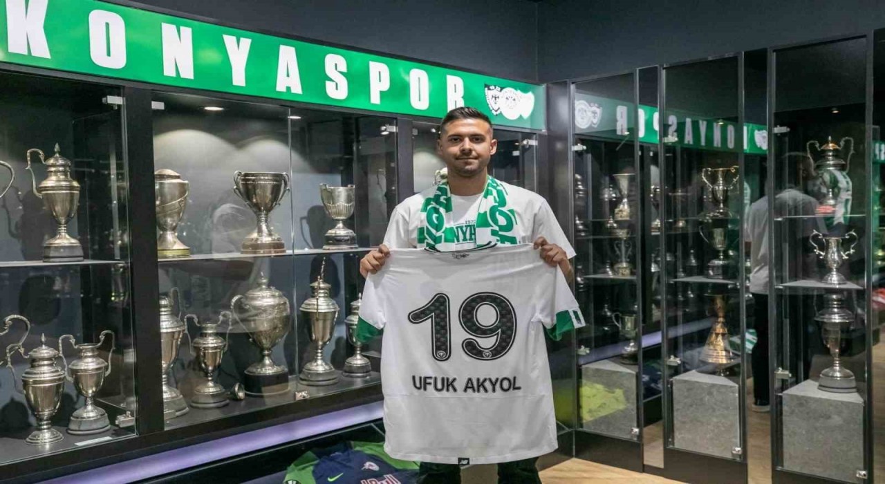 Ufuk Akyol, Esenler Erokspora kiralandı