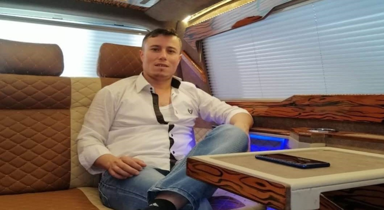 Uşakta yanan araçta cesedi bulunan genç, Kütahyada son yolculuğuna uğurlandı