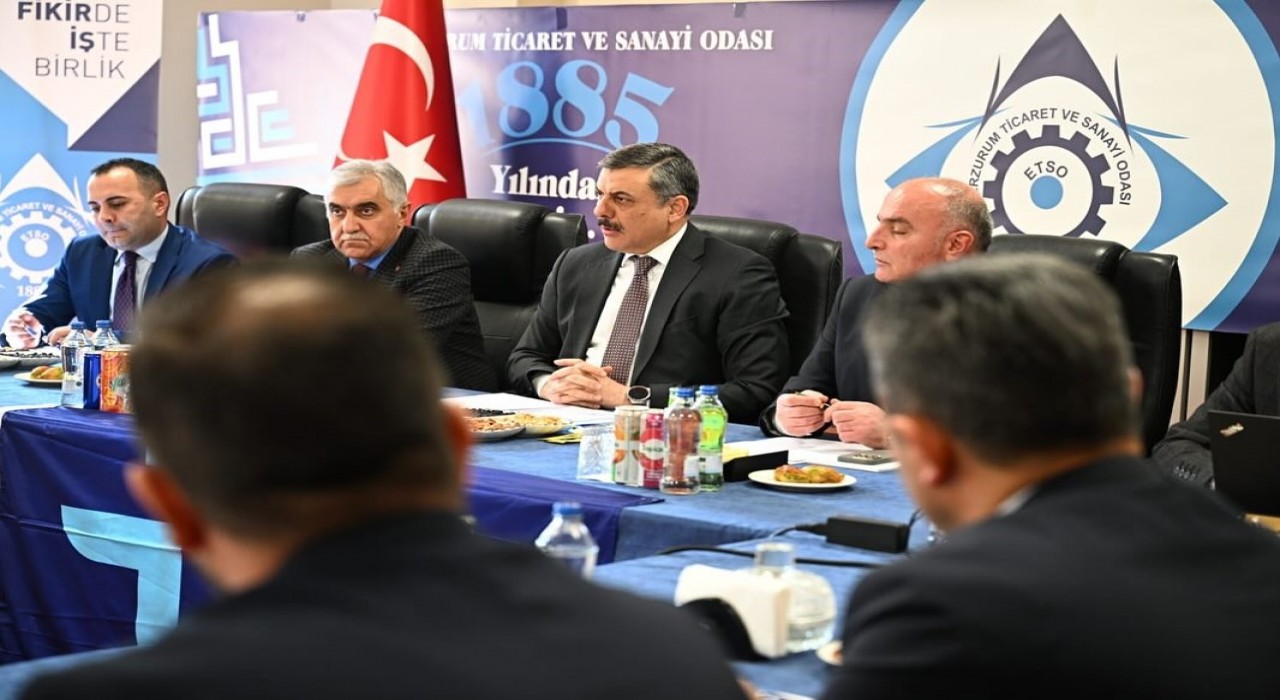 Vali Çiftçiden “Kalifiye eleman” çıkışı