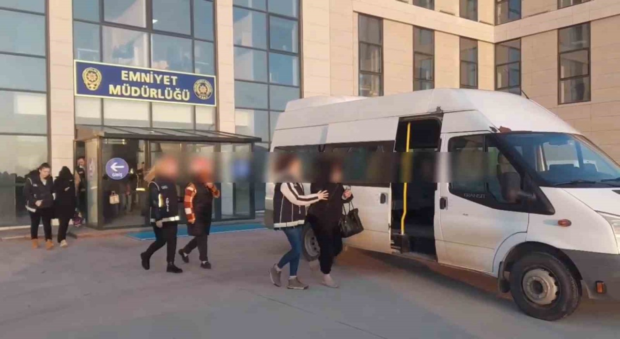 Yabancı kadınları Türkiyeye bakıcılık vadiyle getirip fuhşa zorladılar