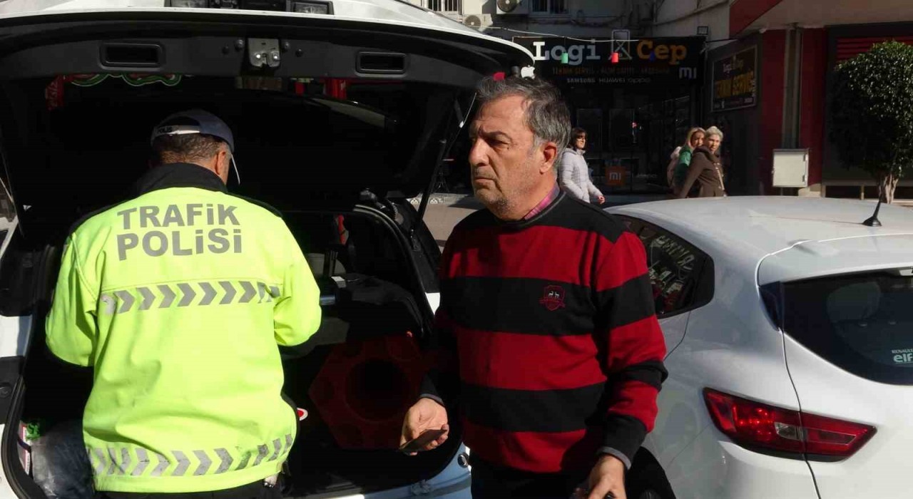 Yayaya yol vermedi ceza yememek için Namazdan çıktım savunması