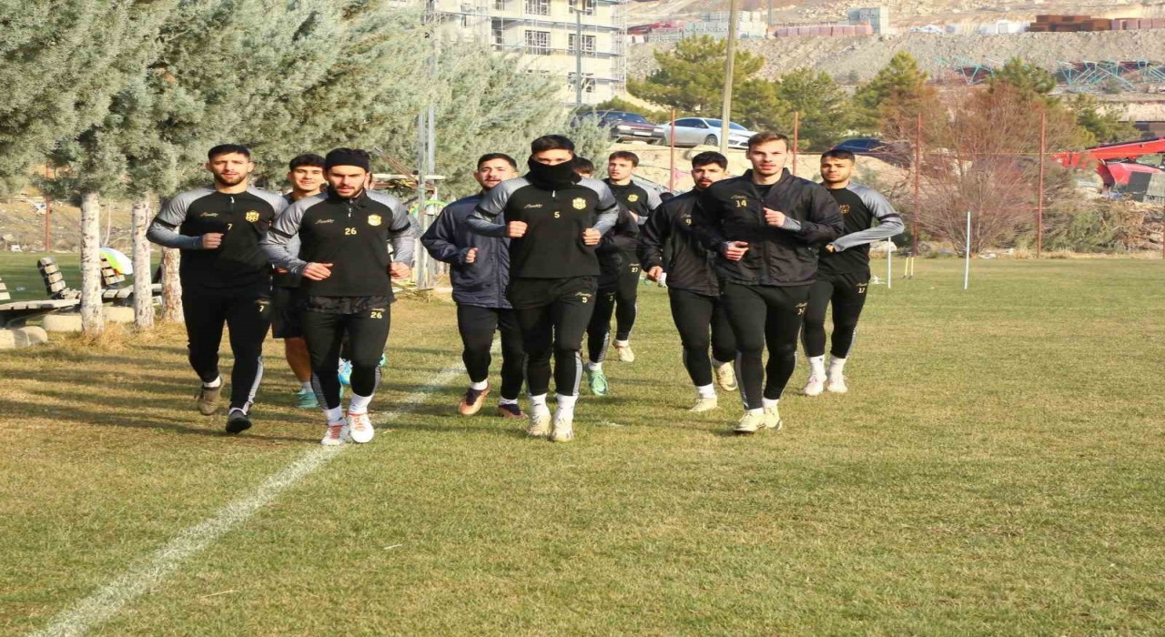 Yeni Malatyasporda yaprak dökümü sürüyor