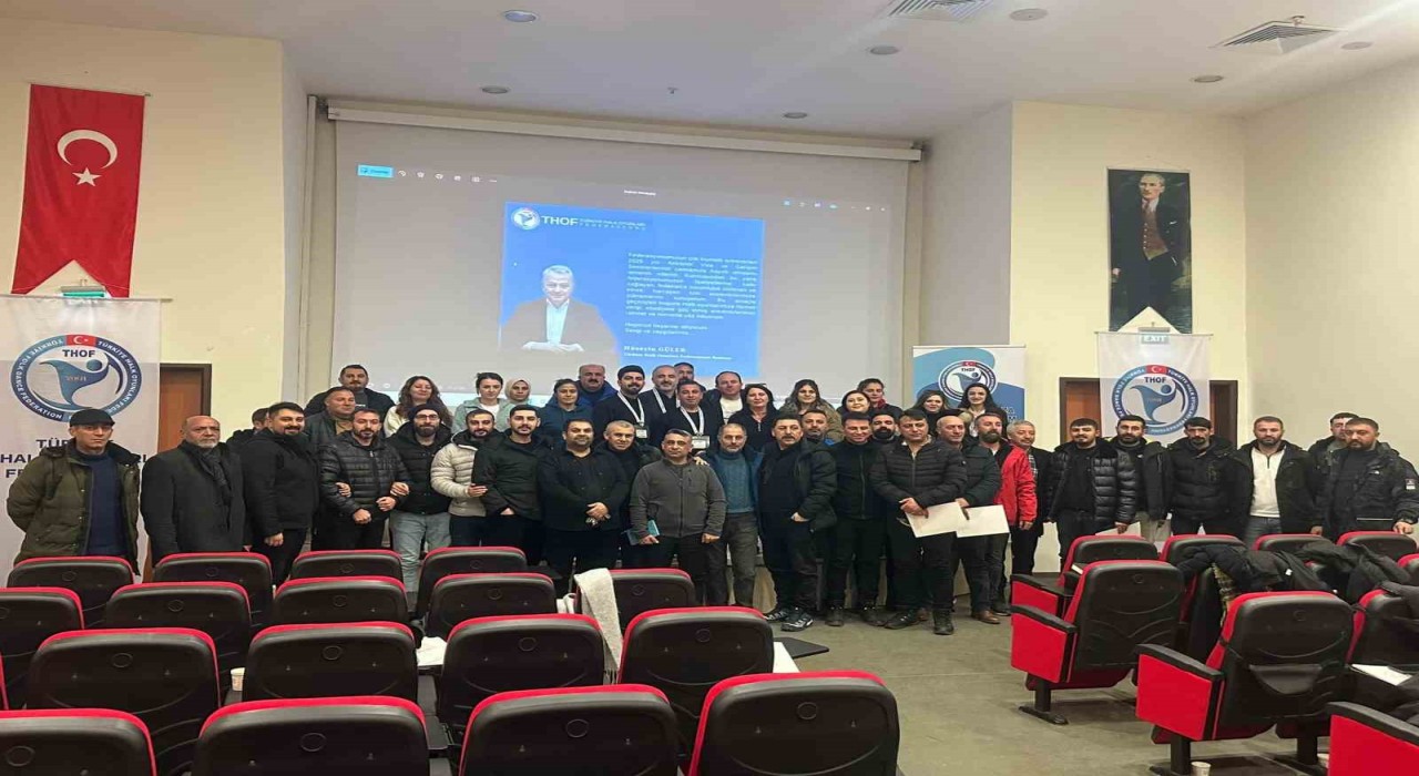 2025 yılı Halk Oyunları Antrenör Vize ve Gelişim Semineri Karsta yapıldı