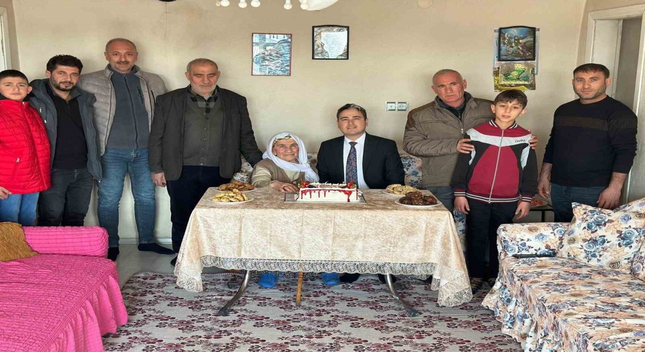 89 yıl sonra ilk kez: Kaymakam Arıkandan anlamlı doğum günü sürprizi