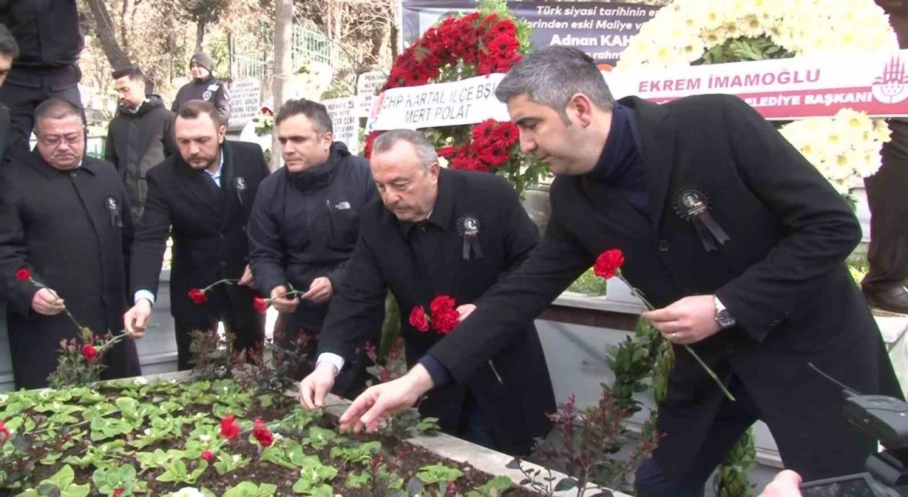 Adnan Kahveci, ölümünün 32. yıl dönümünde Kartalda anıldı
