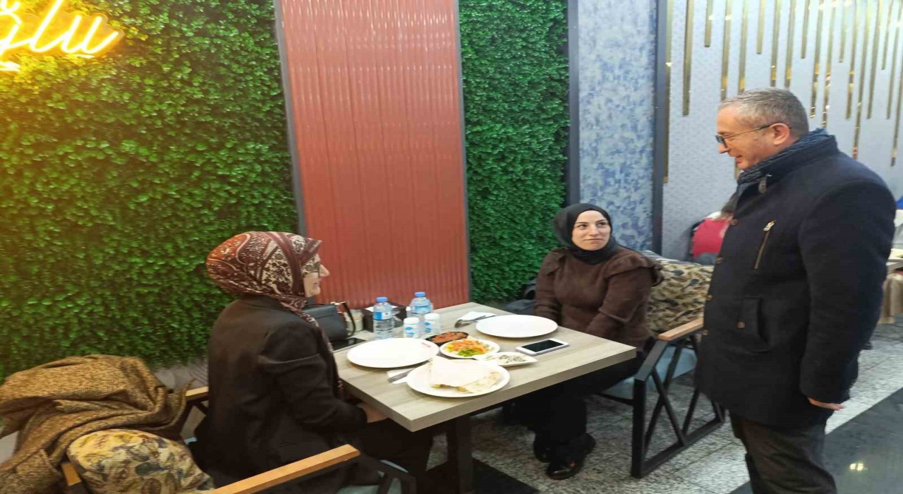 Ağrıda aday öğretmenler için tanışma ve kaynaşma yemeği düzenlendi