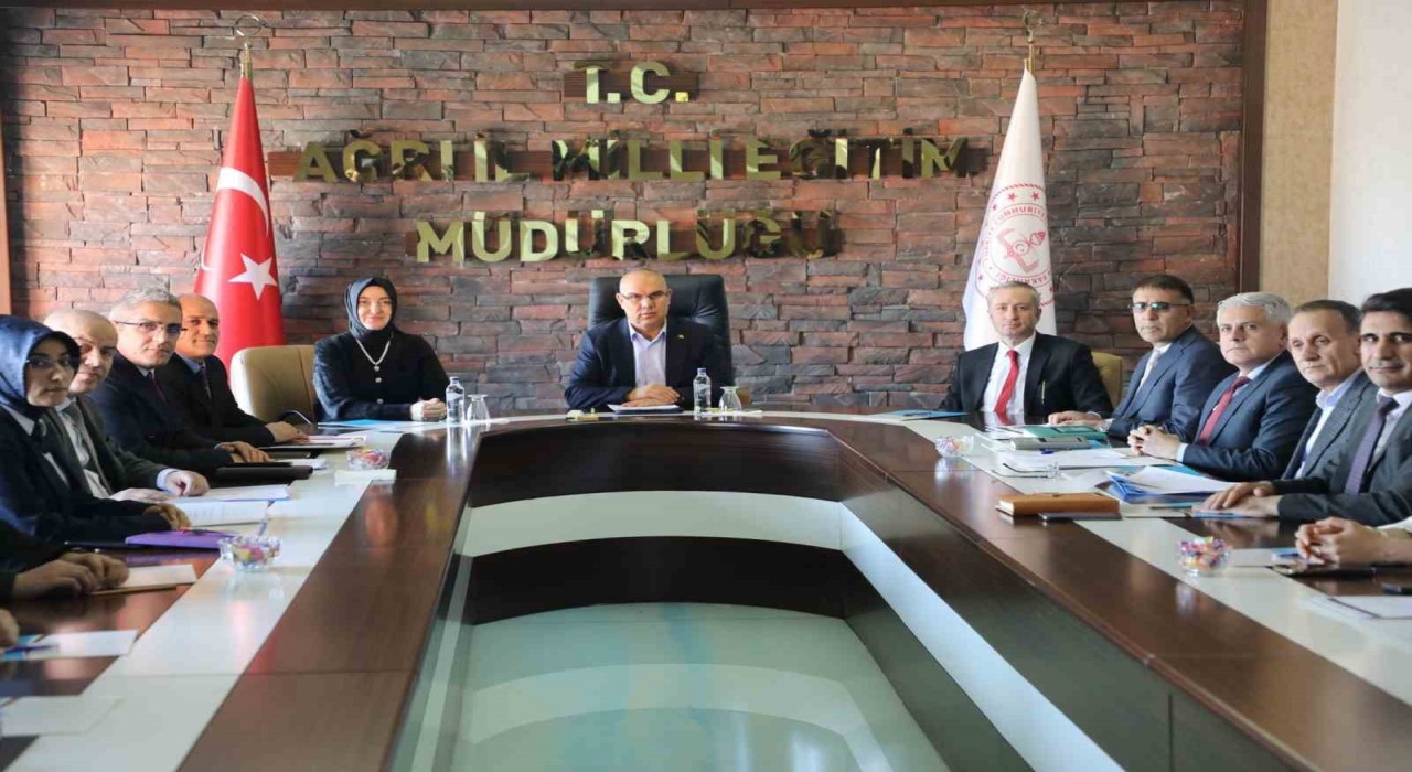 Ağrıda Okulum Beni Bekler projesi