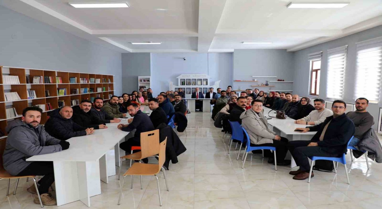 Ağrıda Türkiye Yüzyılı Maarif Modeli değerlendirildi