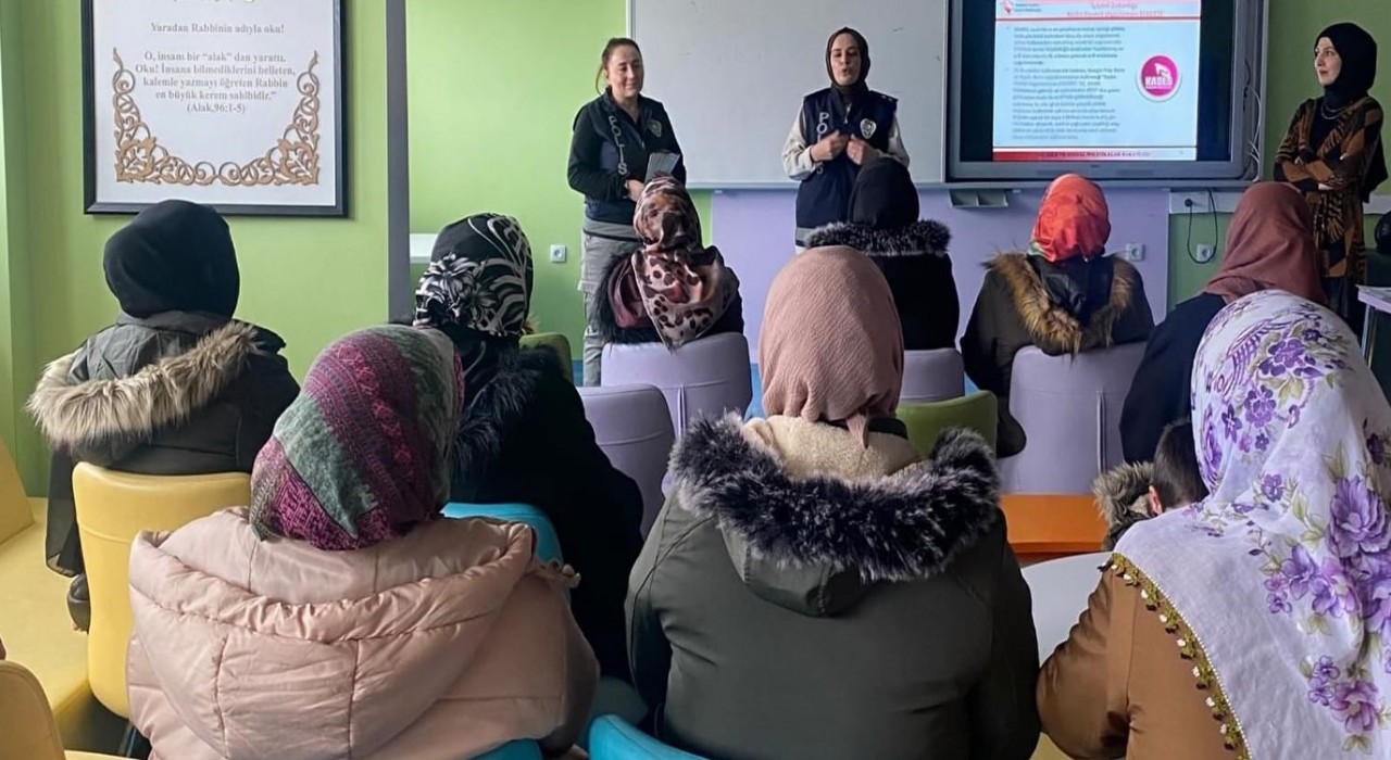 Ahlatta kadına şiddetle mücadele kapsamında bilgilendirme çalışması yapıldı