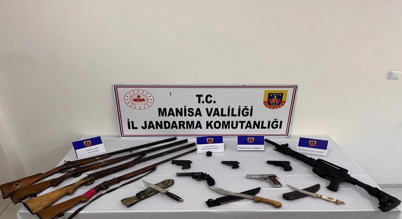 Akhisarda silah kaçakçılığı operasyonu