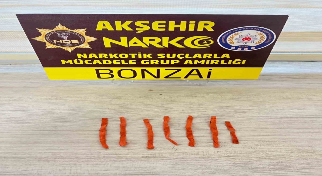 Akşehirde durdurulan araçta uyuşturucu madde ele geçirildi