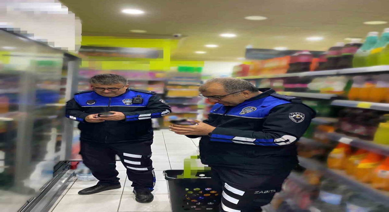 Alanyada son kullanma tarihleri geçen ürünlere zabıta hamlesi
