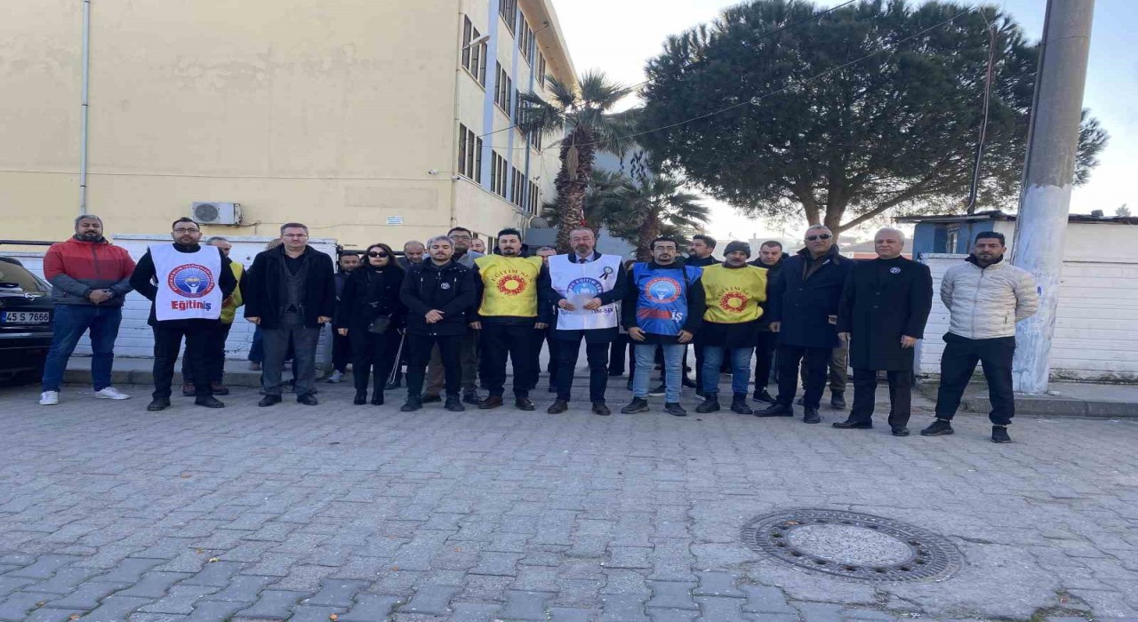 Alaşehirde öğretmeni darp ettiler