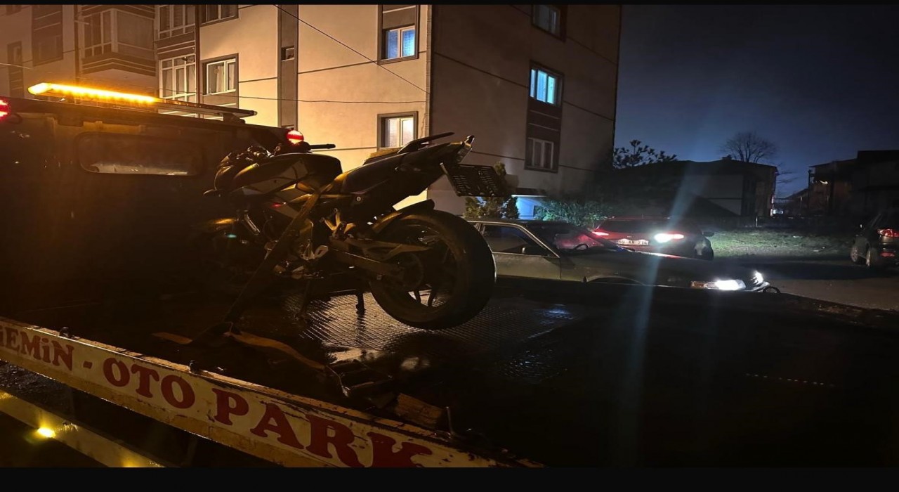 Alkollü ve ehliyetsiz sürücü motosikleti de plakasız kullandı: 71 bin lira ceza kesildi