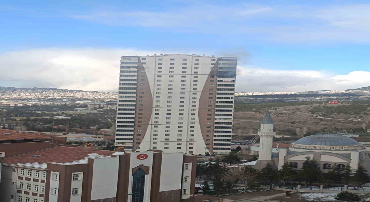 Ankarada bir binanın 18. katında yangın