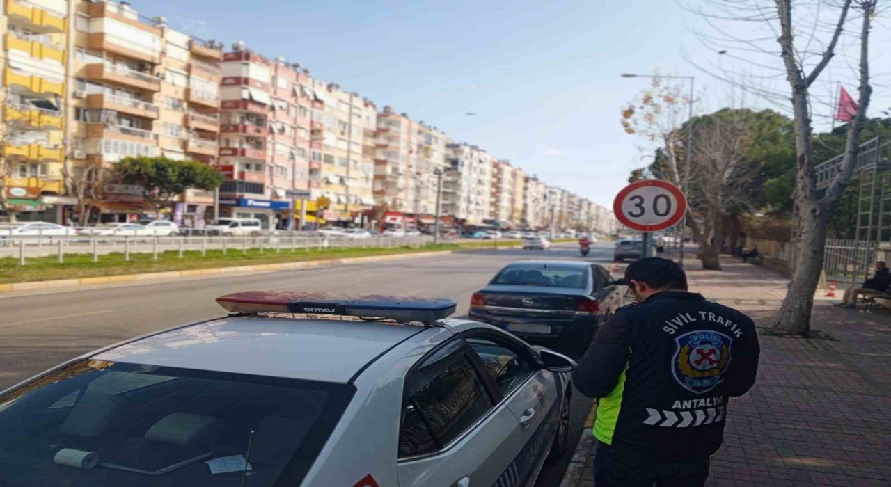 Antalyada 1 haftada 55 bin 854 araç denetlendi
