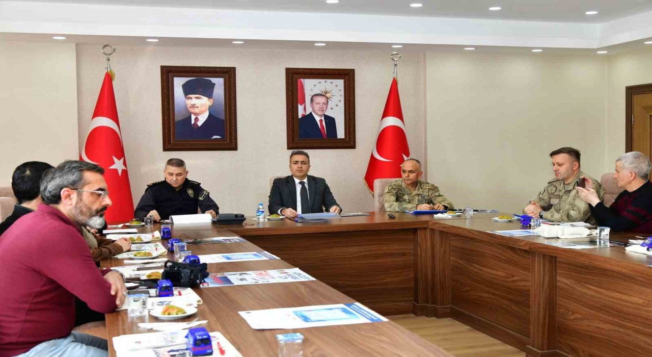 Ardahanda Kapı Kapı Jandarma projesi ile hayvan hırsızlıklarını önleme çalışmaları sürüyor