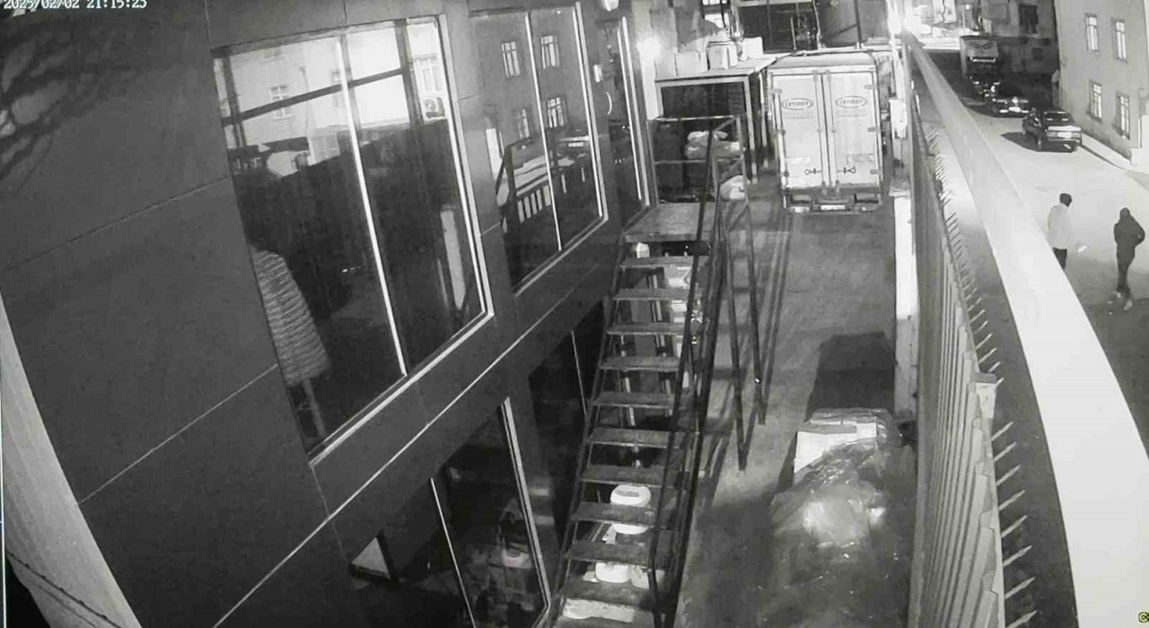 Arnavutköydeki cinayetin güvenlik kamerası görüntüleri ortaya çıktı