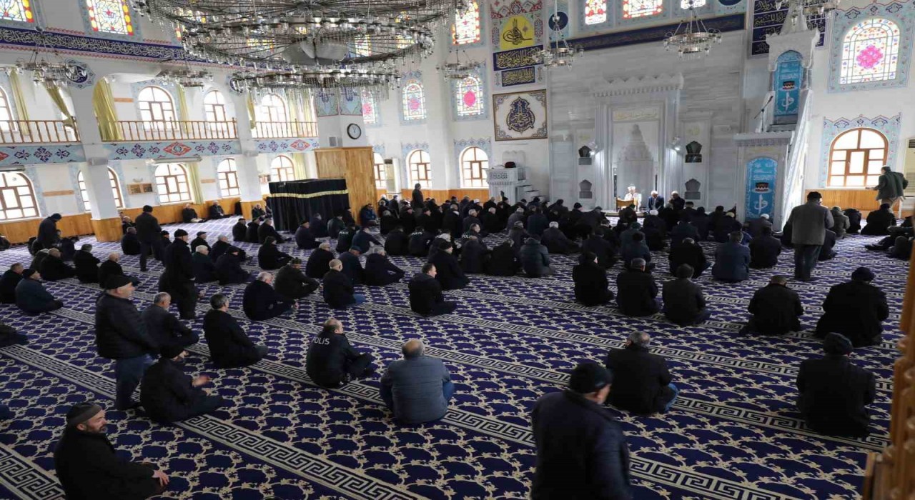 Asrın felaketinde hayatını kaybedenler için Çankırıda mevlit okundu
