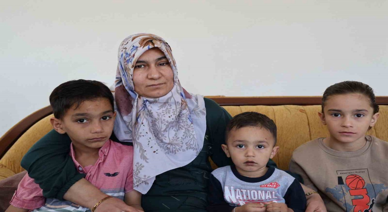 Asrın felaketinden 40 günlük bebeği ile kurtulan kadın yaşadıklarını anlattı