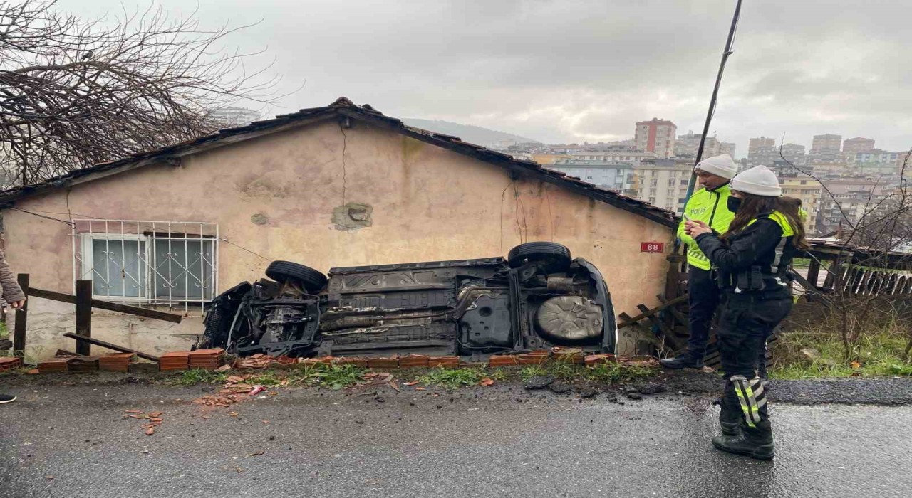 Ataşehirde cip evin bahçesine uçtu: 1 yaralı