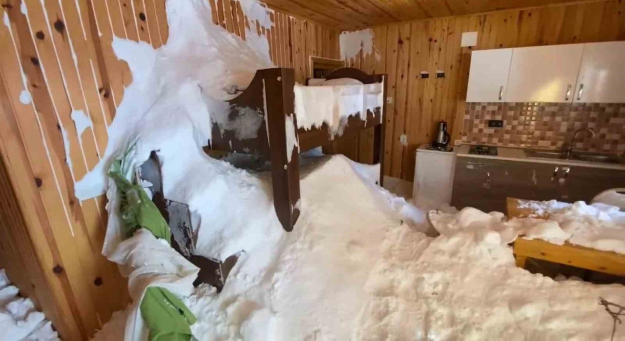 Ayder Yaylasında çığ sonrası yapılan temizlik hasarı ortaya çıkardı